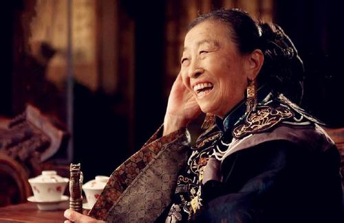 ���ٻ������м������Ӷ����Ǹ�ʲô�� ���������ٻ���Ů����