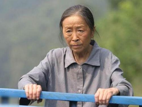 ���ٻ������м������Ӷ����Ǹ�ʲô�� ���������ٻ���Ů����