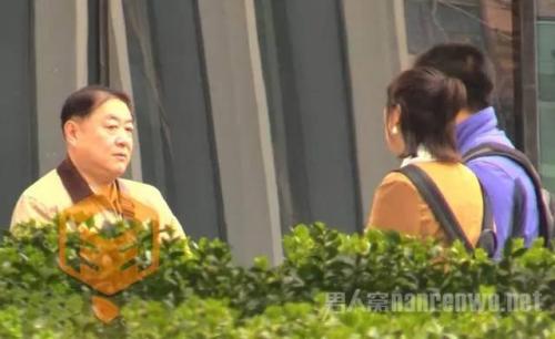 ��������������Ϊ�γ���¶����Ƶ�ع� ���������������ʲô��ϵ