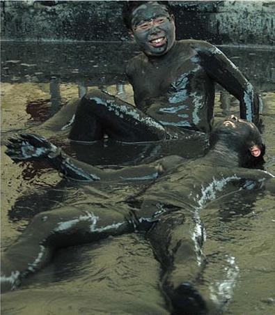 �����ݽ�ʯ��ԡ��ʲô�ô��ݶ����ж��� �Լ��ڼҿ�����ʯ��ԡ��