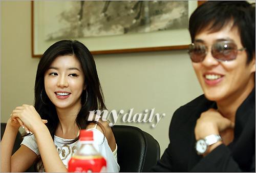 �Ӻ��ǽ����ɷ��Ϲ���˭ �Ӻ��Ǳ��ɷ�͵��˽�ܲ���