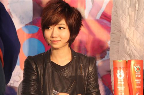 �鳽��ͥ����̫�ֲ���ĸ��˭��Ƭ ��Ů�鳽�����˱�������ô����