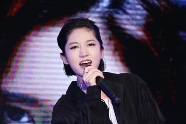 �鳽��ͥ����̫�ֲ���ĸ��˭��Ƭ ��Ů�鳽�����˱�������ô����