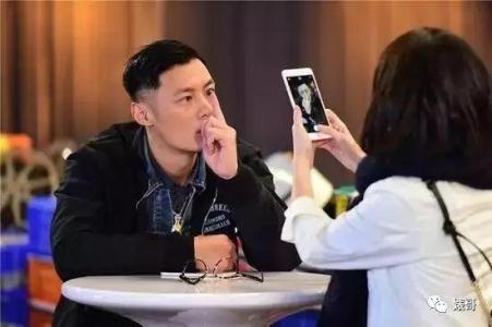 �������۾���ô���µ����ǲ��Ǽ��� �����ֻ�Ӧ�Լ����۾���С��