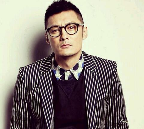 �������۾���ô���µ����ǲ��Ǽ��� �����ֻ�Ӧ�Լ����۾���С��