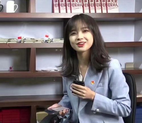 ������ΪʲôͻȻ���� �����������������������������Ϲ���˭