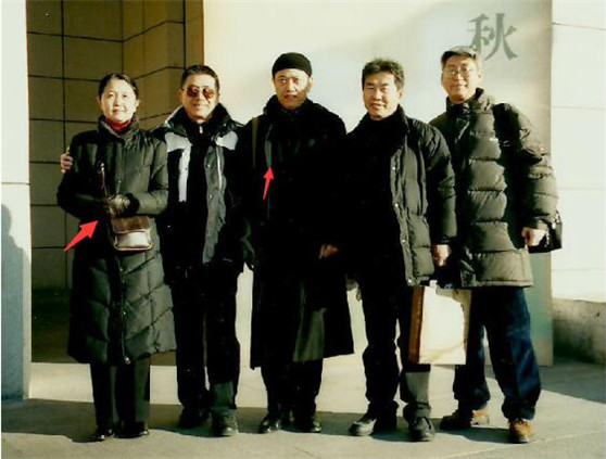 �µ���Ů����ҹ̷��Ƭ�м������Ӹ������� �µ���������Ů��ͼ