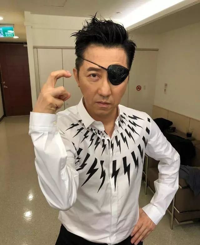 �׳���Ϊ���۾�������ô�˿��Ŷ��� ����ô����ĺ�����������Ϣ