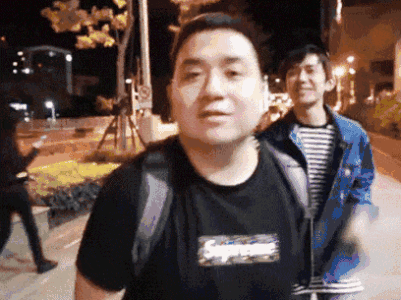 tfboys经纪人胖虎何其龙资料介绍 何其龙是千玺爸爸请的工资多少