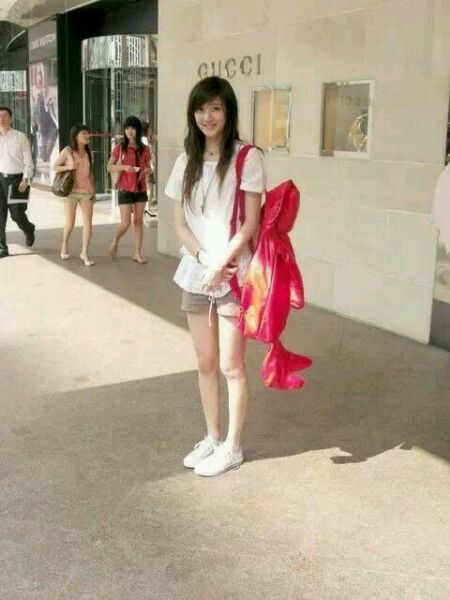 �������������ֲ���һ����Ƭ��Ļ �������˶�������