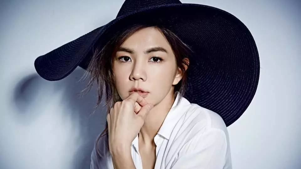 ��˹���Ǹ�������ʲô�� ella�Ϲ��Ҿ�һ��������������