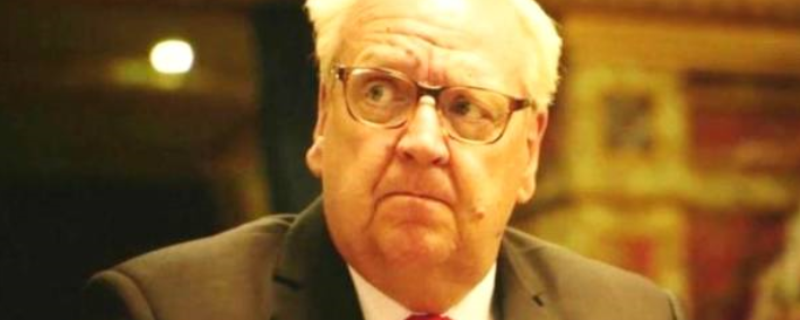 �������׸���������Ա��˭