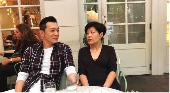 ��ӽ����һ�Ҷ������� ��ӽ�����������������������֤ʵ��ҥ��