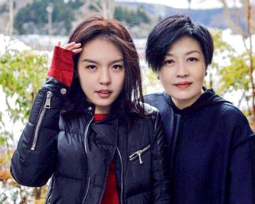 ��ӽ����һ�Ҷ������� ��ӽ�����������������������֤ʵ��ҥ��