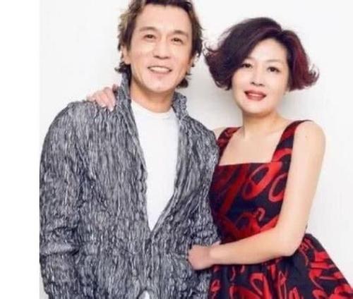 ��ӽ����һ�Ҷ������� ��ӽ�����������������������֤ʵ��ҥ��