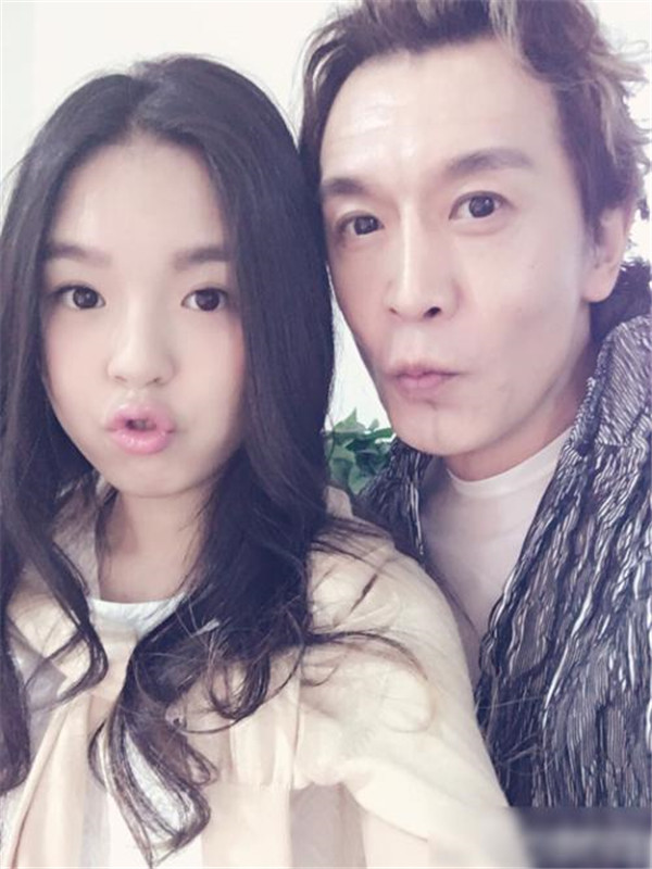 李咏女儿为什么叫法麦图名字由来 李咏女儿为什么是回族近照曝光