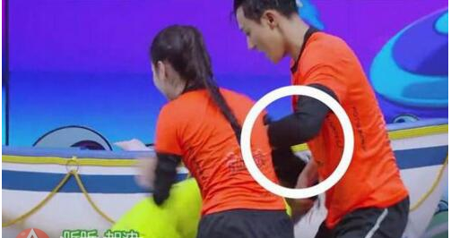 黄子韬对吴倩评价言语中透漏着喜欢和宠溺 黄子韬偷看吴倩什么梗