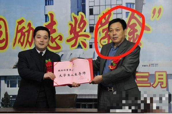 κ��ѫ�Ҳ��ж��ٰ����Ǹ�ʲô�� �����ر���Ǯ������18�ҹ�˾