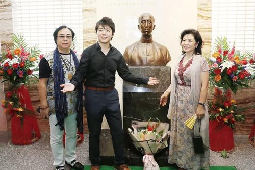 ����ĸ���������������ʲô��ְҵ ��ĸ������������ʳɳ�����