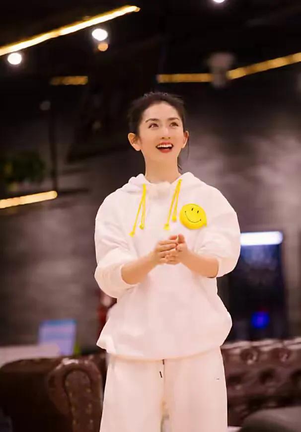 谢娜、杨幂、应采儿、邓家佳等演艺界潜规则都遇到过