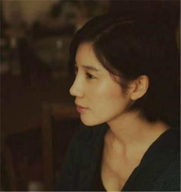 �ƾ������ܰ���������Ǽٷ������� �ƾ��ÿ�¸�ǰŮ��2��ʲô��