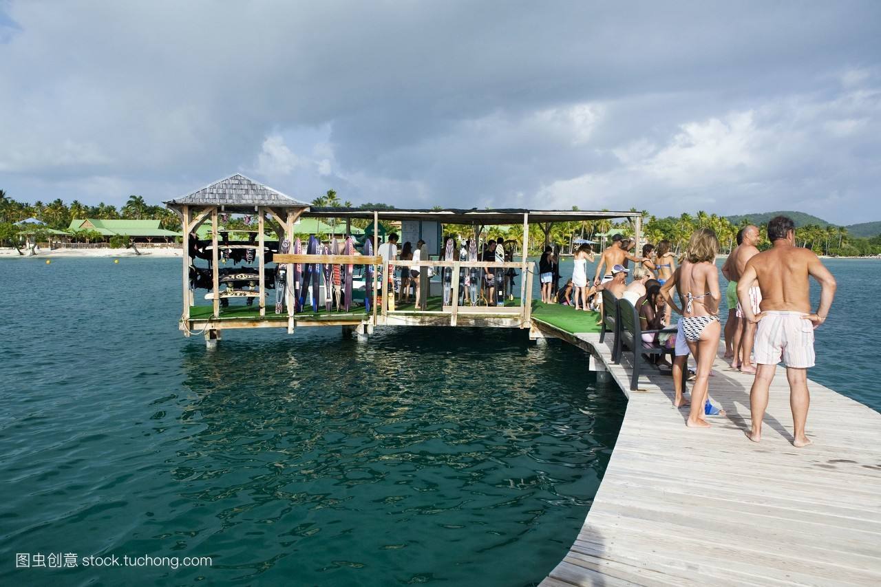 ������˵����ߵ�ƭ������ ��㱻������˵��ھ�ʯ���߰���ƭ��