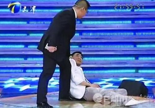 张绍刚被打是什么原因 非你莫属张绍刚到底被打没挨打那一期视频