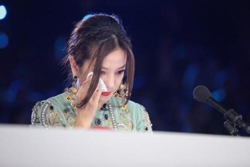 ��ޱ����װ�¼���ô���� ��ޱ�ݳ��ᱻ�÷౳�����Ļ��������