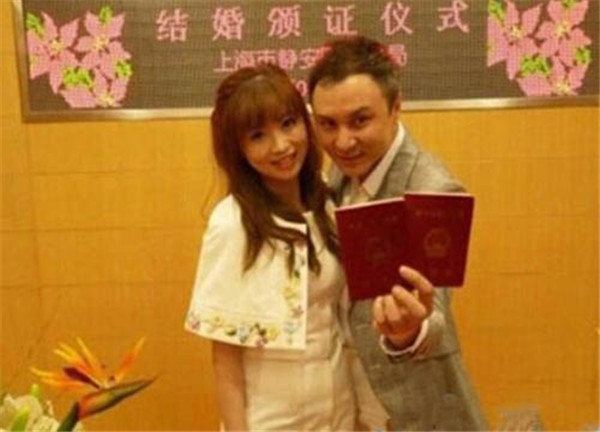 �����������ź����������΢���Ǹ������� �����Ƕ�����ǰ����˭