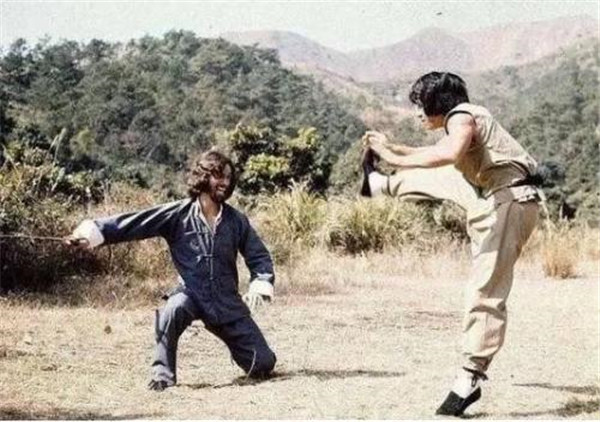 royhoran是谁哪国人个人资料和卢靖姗什么关系 卢靖姗是混血儿吗