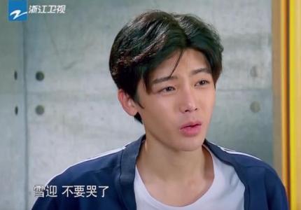 ����������ѩӭʾ��ϲ������ ��ѩӭ����������˭ϲ���ĸ�������