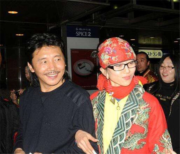 ����Ƽ�ɷ�����ع� ����Ƽ�м����ɷ������ɷ���˭