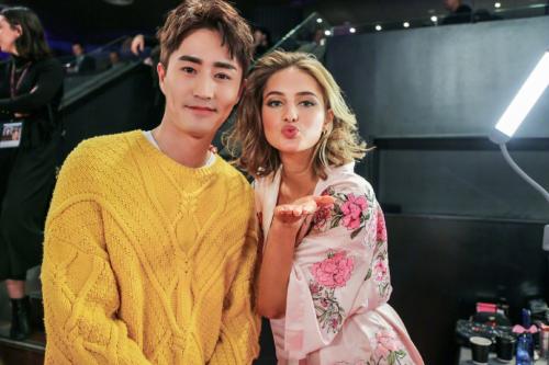 ��W��ô���������ϼ��ֽ�ʲôĸ�׸���� ��W����¶��������