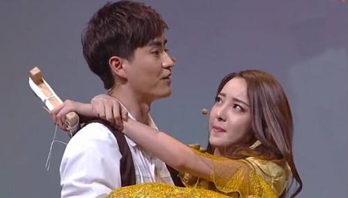 ��W��ô���������ϼ��ֽ�ʲôĸ�׸���� ��W����¶��������