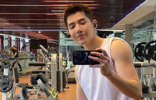 王安宇黑料为什么那么多艺考证件照走红 王安宇女朋友向涵之吗