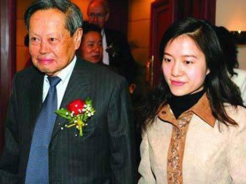 �̷�ǰ����Ƭǰ�����ڸ�ʲô�������Ͻ��� �̷���ǰ���к�����