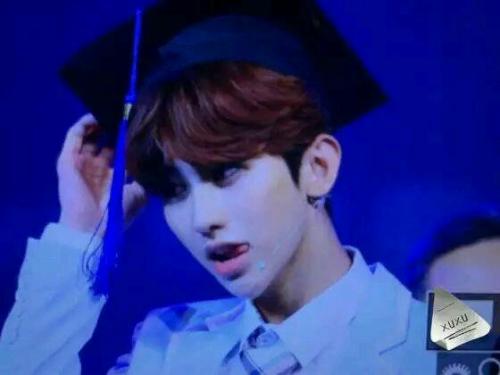 ������ϲ����Ů������������Ů�ѱ�׼ Ů�����������˭�Ը���