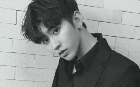 ������ϲ����Ů������������Ů�ѱ�׼ Ů�����������˭�Ը���