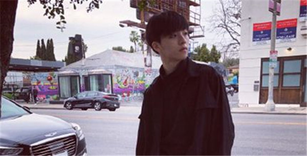 ����ũins�Ϲ�עһ�Ѵ������� ��ʫӱ�ǳ���ũ��Ů������ʲô��ϵ