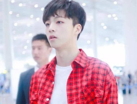 ����ũins�Ϲ�עһ�Ѵ������� ��ʫӱ�ǳ���ũ��Ů������ʲô��ϵ