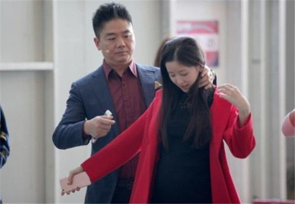 第一个是高中同学陶杜平;第二个是南京本土歌手朱浩;第三个是清华博士