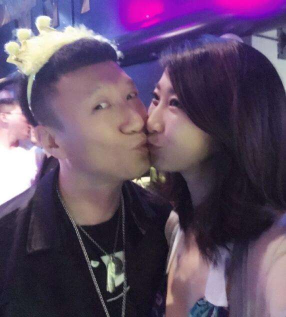 �������������Ů������˭Ϊ�η��� ����ױ��ؿ���������λ���