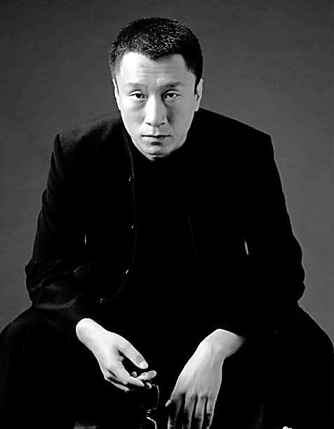 �������������Ů������˭Ϊ�η��� ����ױ��ؿ���������λ���