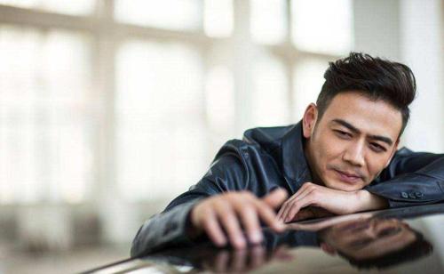 ��˸����������ʵ�������������������϶���Ů��ͼƬ ��ô��ʶ