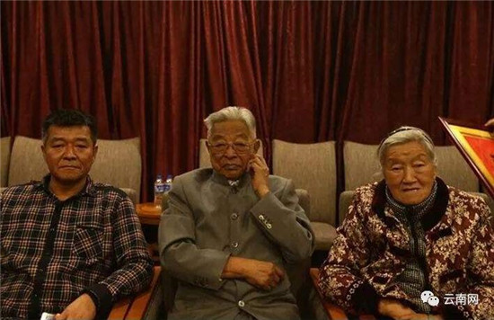 ��ʱ��Ů����ӳ���к�������ǰ����� ��ʱ��Ů�����������ع�