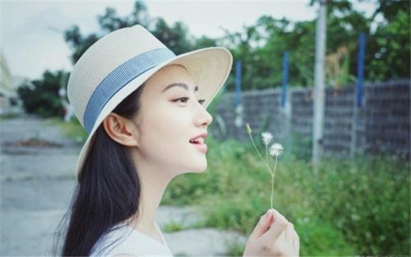 ����Ŀ�ɽ��˭����������� Ϊʲôû�˸Ҷ����𵽵���ʲô��ͷ