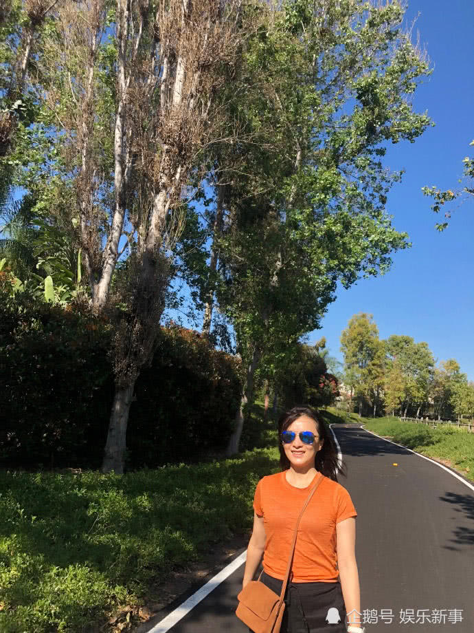 ���Ƶİ�������¶ȥ��������ô����ϵҥ�� ��¶�ͽ������к�����