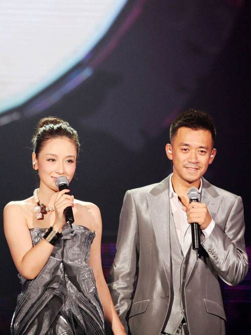 ��ѧ���������ŷֱ���˭���Ͻ��� ��ѧ�������ڸ�ʲô��״���