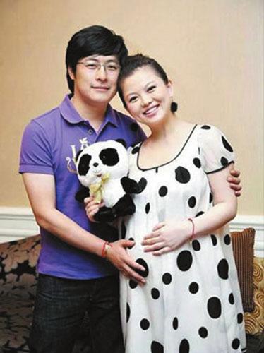 李湘前夫李厚霖为什么离婚有孩子吗 李厚霖打李湘现场视频家暴图