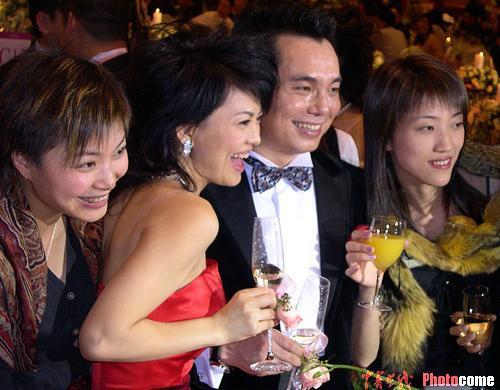 李湘前夫李厚霖为什么离婚有孩子吗 李厚霖打李湘现场视频家暴图